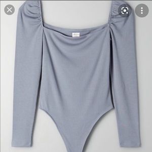 Aritzia Fortune Bodysuit size M 💙